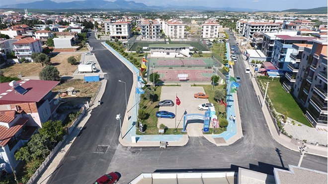 3 Mahalle Birden Asfaltlandı