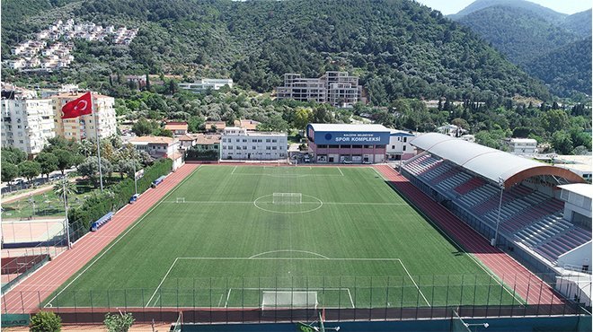 5 tesis yenilendi, 1 yeni futbol sahası kuruldu