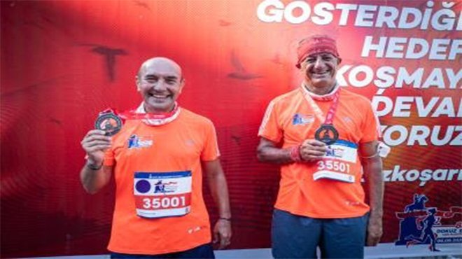 9 Eylül Yarı Maratonu’na Başkan Soyer de katıldı