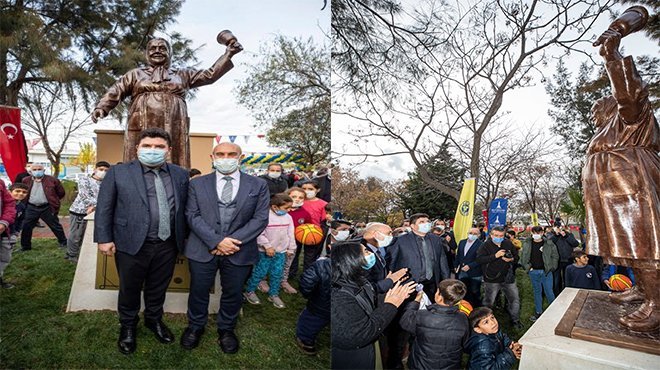 Adile Naşit İzmir’de ölümsüzleşti