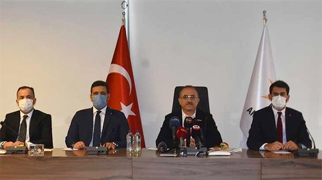 AK Parti İzmir'den belediye faaliyetleri değerlendirmesi