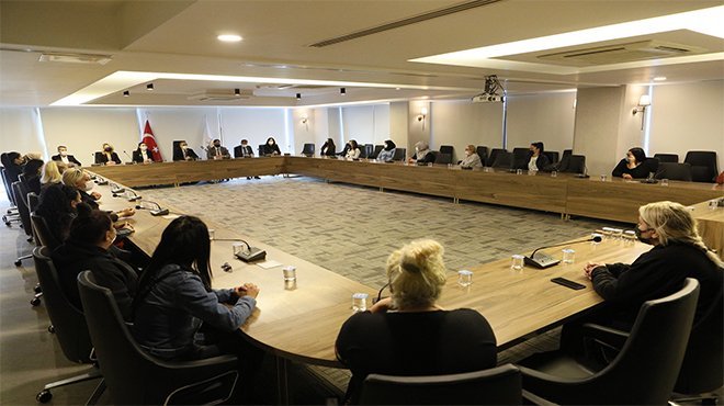 AK Parti İzmir’den Girişimci Roman Kadınları İstişare Toplantısı