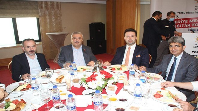 AK Parti İzmir’den yerel yönetimler zirvesi
