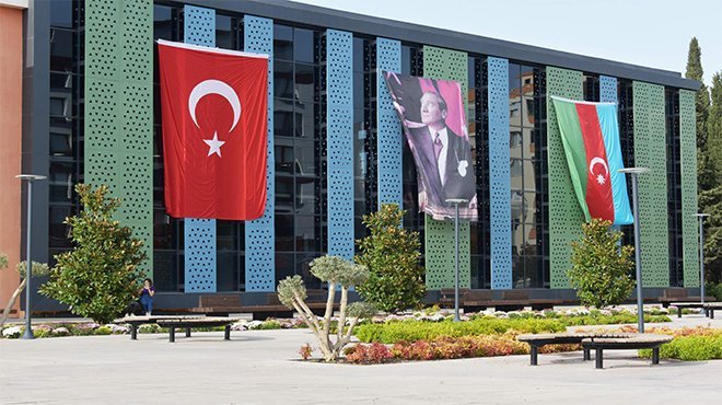Aliağa'dan Azerbaycan'a Bayraklı Destek 