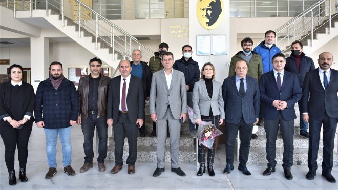 Aliağa mülki erkânından Doç. Dr. Sevil Şener’e ziyaret