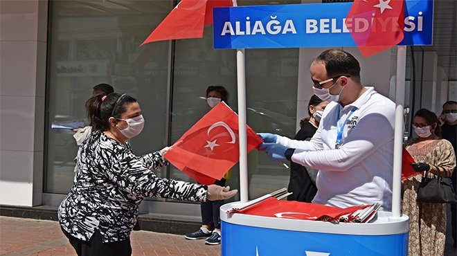 ALİAĞALILAR, 23 NİSAN COŞKUSUNU BALKONLARINDA YAŞAYACAK