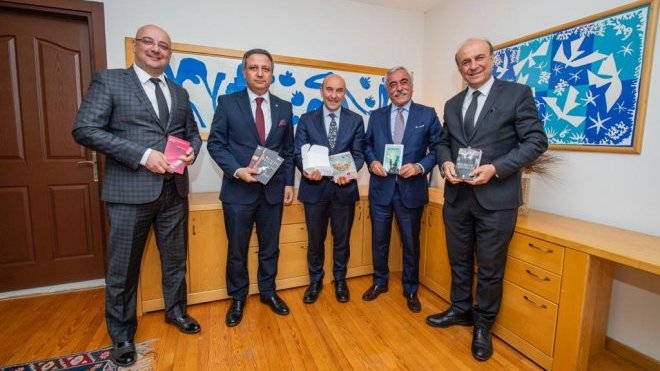 Altan İnanç ve arkadaşlarından ‘Her Mahalleye Bir Kütüphane’ kampanyasına destek