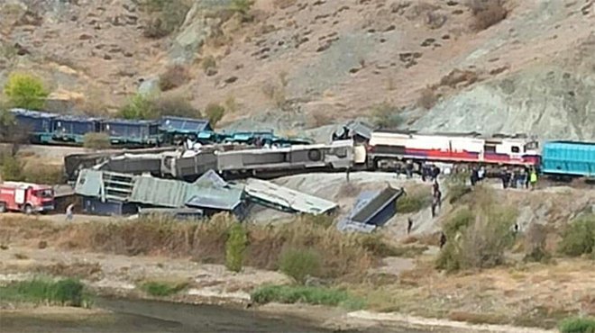 Ankara'da iki tren çarpıştı: 2 ölü 