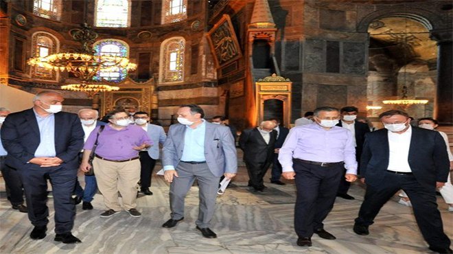  Ayasofya camisinde 2 imam ve 4 müezzin olacak