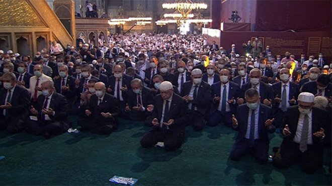 Ayasofya'da tarihi gün