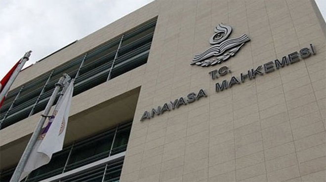 AYM, gazetecilerin yıpranma payı düzenlemesini iptal etti
