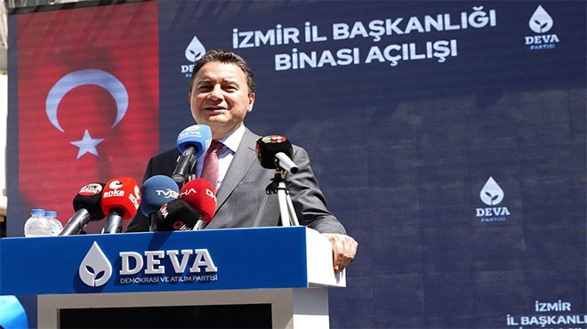 BABACAN’DAN İZMİR’DE YASSIADA MESAJI