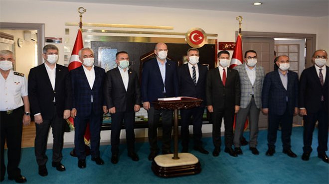 Bakan Soylu, Adana'daki güvenlik toplantısına başkanlık yaptı