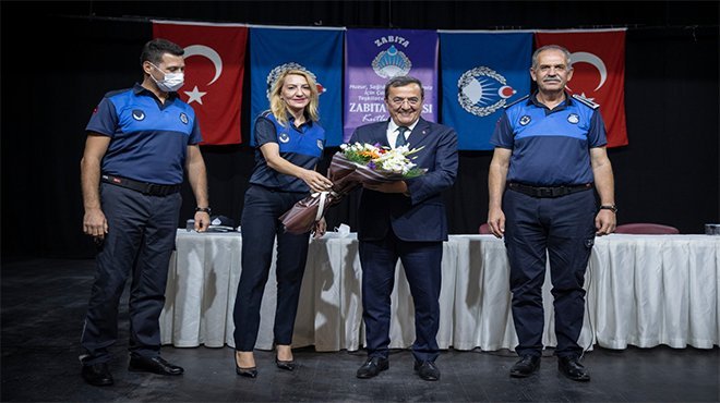 Başkan Batur Zabıta Haftası’nı personeliyle kutladı