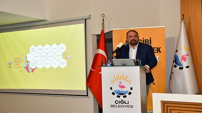 Başkan Gümrükçü’den belediye personeline 500 Gün Sunumu