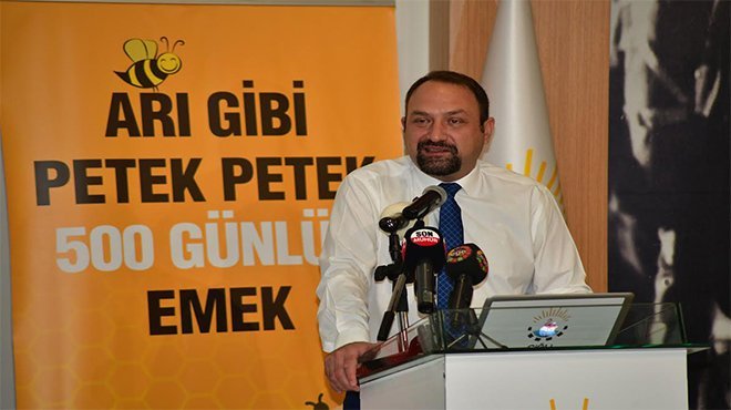 Başkan Gümrükçü'den Gazetecilere 500 Gün Brifingi