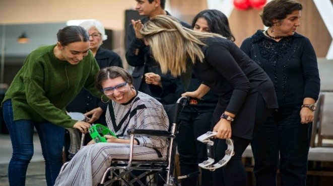 Başkan Karabağ, Engelli Vatandaşlarla Buluştu