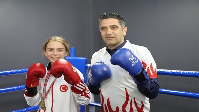 Başkan Kayalar Kadın Sporcularla
