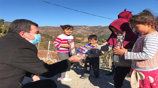 Başkan Koştu Oruçlar Mahallesi’nde vatandaşları dinledi