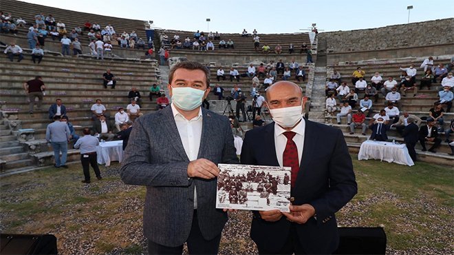 Başkan Koştu; Zeus Sunağı ile ilgili müjdeyi Asklepion’da verdi