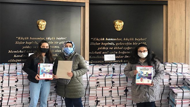 BAŞKAN SANDAL’DAN BAYSEM’Lİ ÖĞRENCİLERE SINAVLARA HAZIRLIK KİTABI