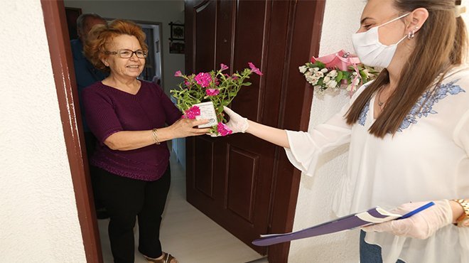 BAŞKAN SENGEL‘DEN ANNE YÜREKLERİNE DOKUNUŞ