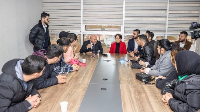 Başkan Soyer Diyarbakırlı gençler ve iş insanlarıyla buluştu