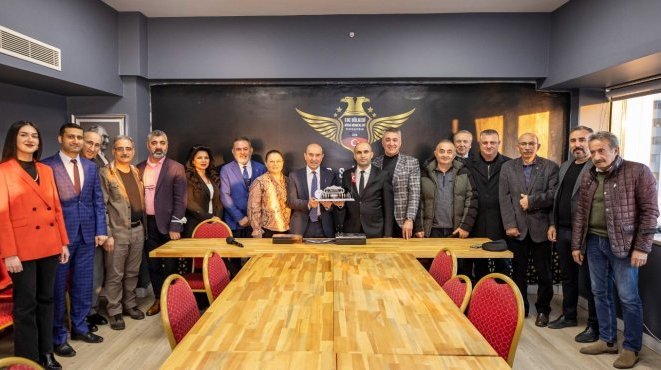 Başkan Soyer, Sivas Dernekleri Federasyonu'nu ziyaret etti