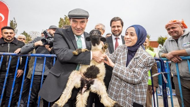 Başkan Soyer: 'İhtiyaç duyulan sağlıklı ve lezzetli ürünleri üreteceğiz'