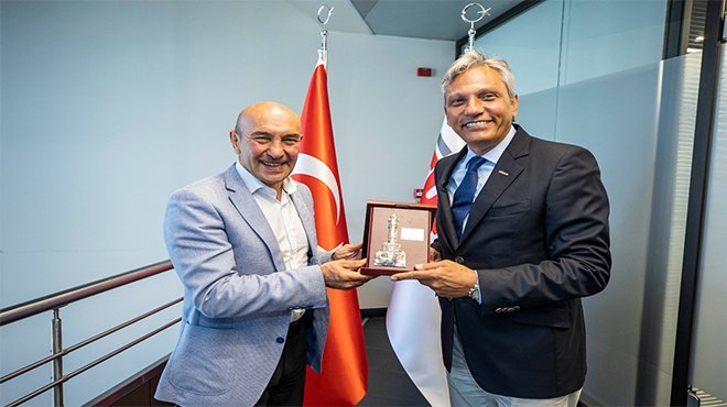 Başkan Soyer TÜRSAB ziyaretinde konuştu