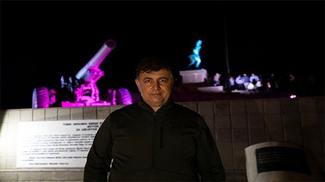 Başkan Tugay Zafer Yürüyüşü’ne katıldı