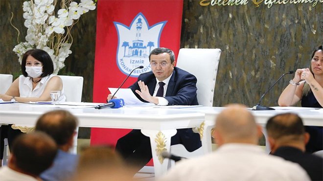Batur: Konak Belediyesi’nin ayakları yere sağlam basıyor