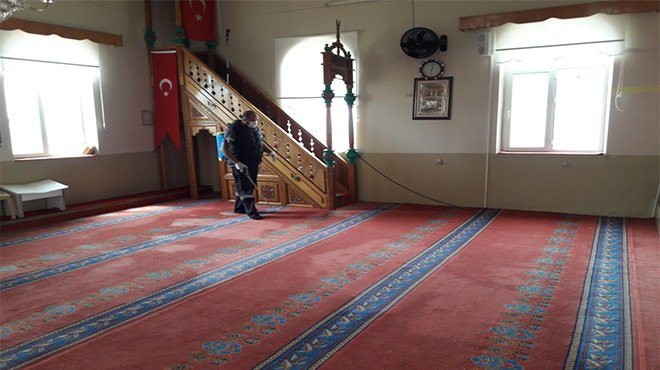 Bayındır Belediyesi Camilerin Temizliğini Yaptı