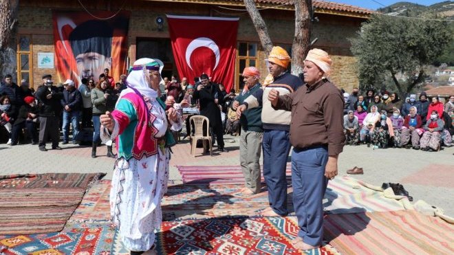 Bayındır’da “Emekçi Tahtacı Kadınlar Şenliği” yapıldı