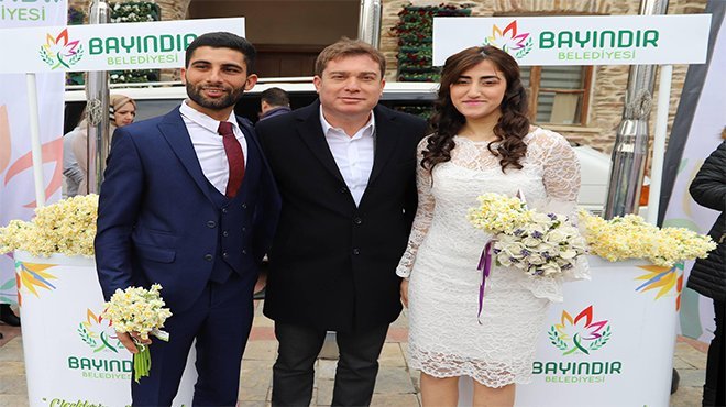 Bayındır'ın Turan Nergisi Kokusuyla İzmir'i Büyüledi  