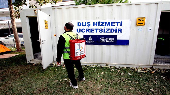 BAYRAKLI BELEDİYESİ ÇADIRLARI DEZENFEKTE EDİYOR