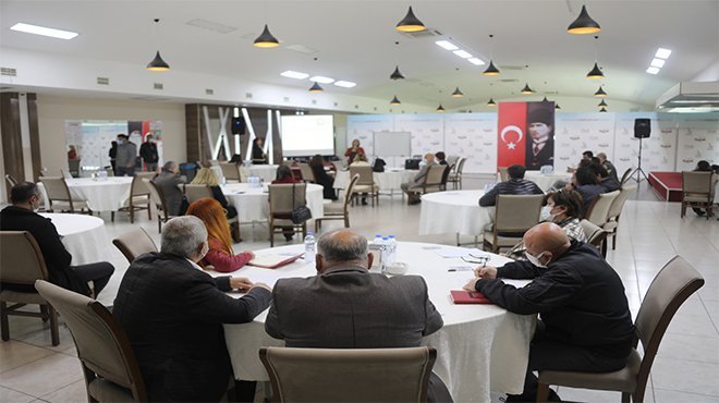 BAYRAKLI BELEDİYESİNDE KALİTE YÖNETİMİ TOPLANTISI
