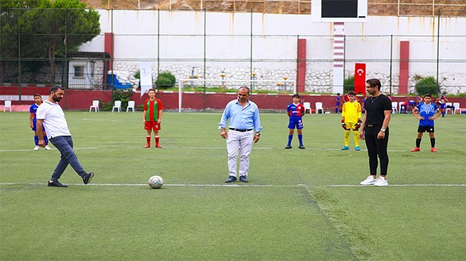 BAYRAKLI BELEDİYESİNDEN ANLAMLI TURNUVA