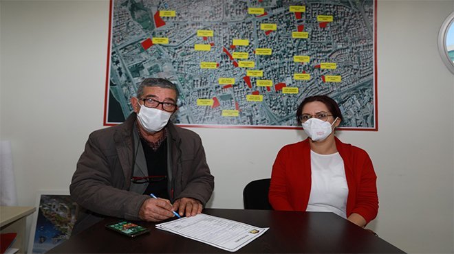 BAYRAKLI'DA 20 DEPREMZEDE AİLEYE EVLERİ TESLİM EDİLDİ
