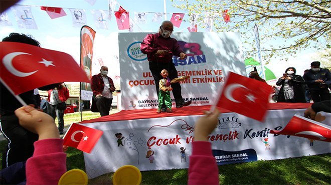 BAYRAKLI'DA 23 NİSAN COŞKUSU BAŞLADI