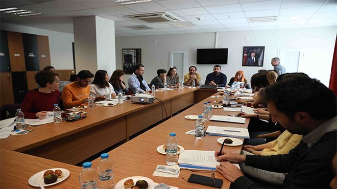 Bayraklı'da Çocuk ve Gençlik Köyü çalıştayı