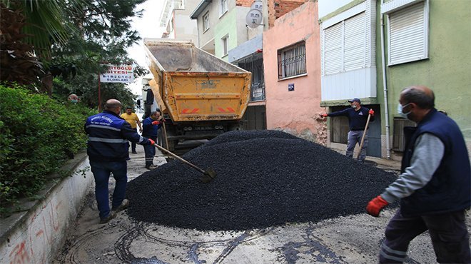 BAYRAKLI'NIN SOKAKLARI YENİLENİYOR