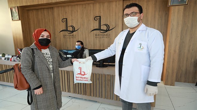 BAYSEM’DE ÖĞRETMENLER ÖĞRENCİLERİ HİJYEN PAKETİYLE KARŞILADI