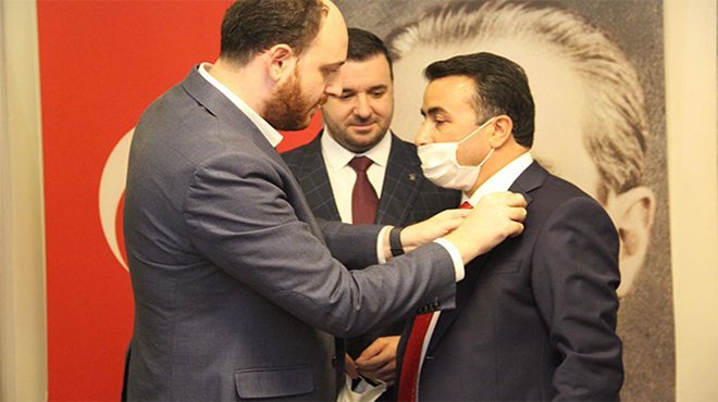 Belde Belediye Başkanı, AK Parti'ye geçti