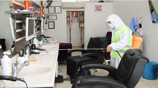 Berber ve kuaförlerde aralıksız dezenfeksiyon işlemi