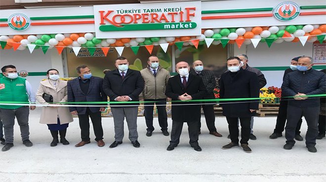 Bergama Tarım Kredi Market törenle açıldı