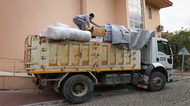 Bergama topyekûn depremzedelerin yanında