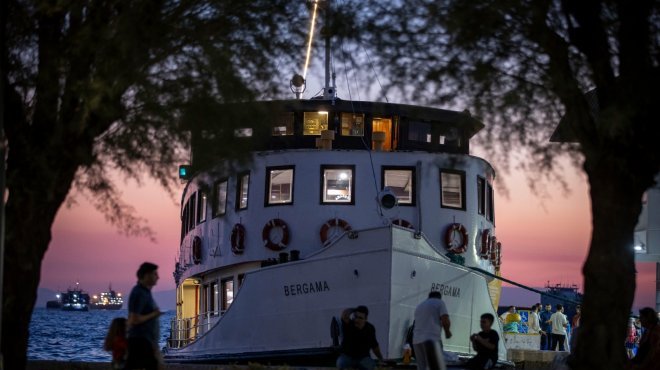 Bergama Vapuru ile İzmir Körfezi’nde tarihe yolculuk