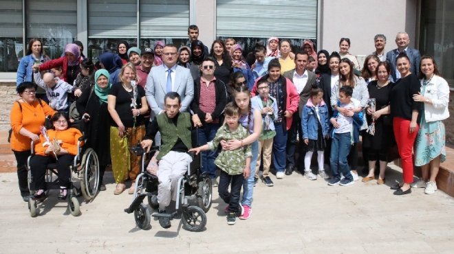 Bergamalı anneler belediyenin verdiği kahvaltıda buluştu