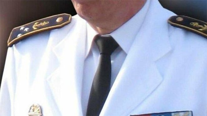 Bildiriyi imzalayan 10 emekli amirale gözaltı